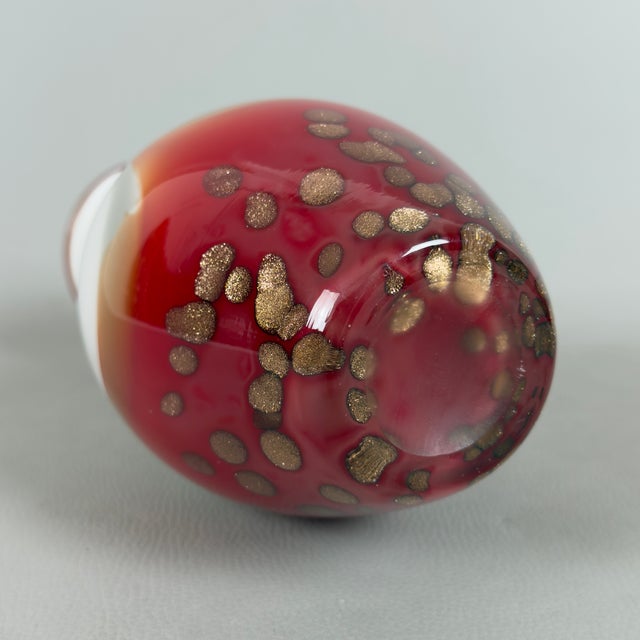 1970s Murano Glass Vase in White and Red, 1970s For Sale - Image 5 of 11