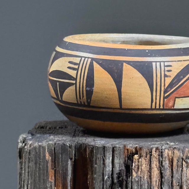 1970s Vintage Hopi Nellie Nampeyo Polychrome Clay Bowl, Signed For Sale - Image 5 of 6