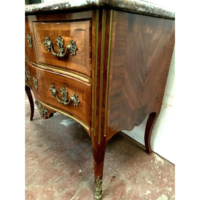 Louis XV Commode with Curved Front, 1700s For Sale - Image 11 of 14
