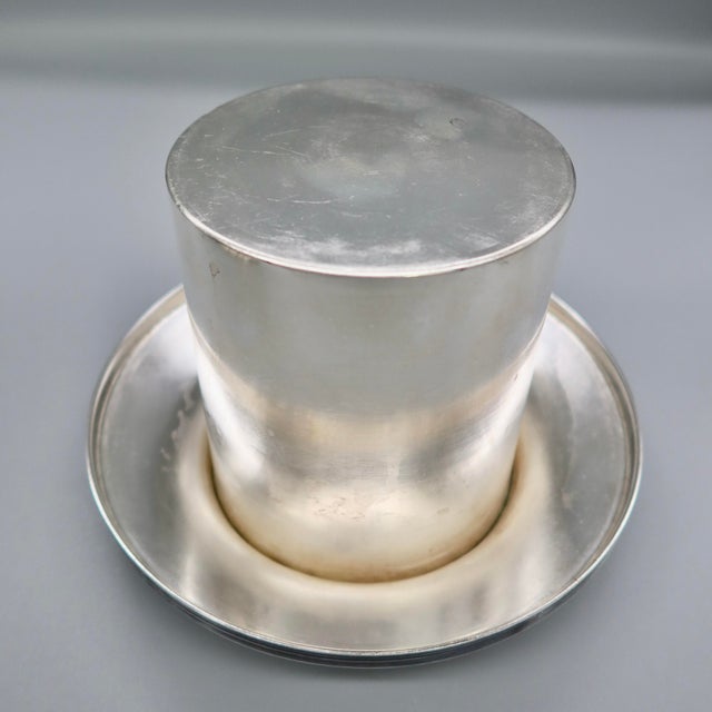 Mid 20th Century Antique English Silver Plate Champagne Bucket | Lion Mask Ring Handles | Hand Chased | Regency Style | Made in England For Sale - Image 5 of 13