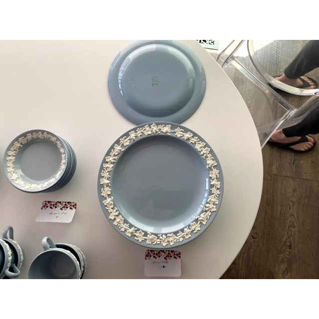 Wedgwood 1950s Wedgwood Queensware Dinnerware Set- 96 Pieces For Sale - Image 4 of 7