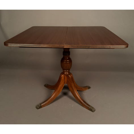 1920s 1920s American Mahogany Hepplewhite Style Game Table With Rotating Top & Pedestal Base For Sale - Image 5 of 10