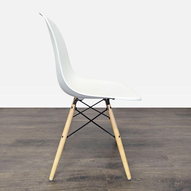 Herman Miller Set of Six Herman Miller Eames Molded Plastic Side Chairs For Sale - Image 4 of 10