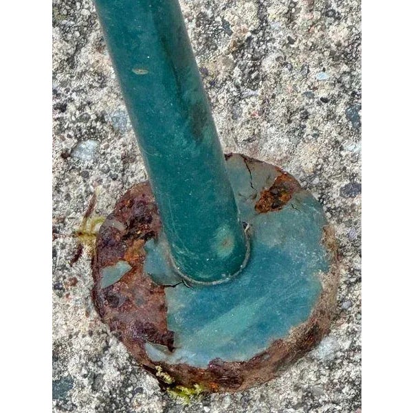 Lee L. Woodard & Sons Vintage Iron Adjustable and Reclining Chaise Lounge For Sale - Image 4 of 8