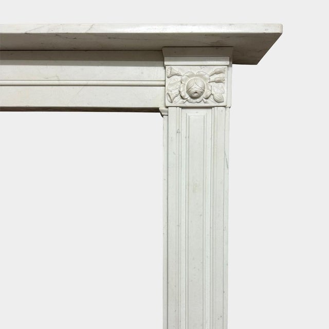 Early 19th Century Antique English Regency Statuary Fireplace Mantel in White Marble, 1830 For Sale - Image 5 of 10