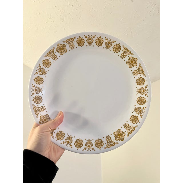 Set of 13 1970s Corelle "Butterfly Gold" Dinner Plates For Sale - Image 4 of 5