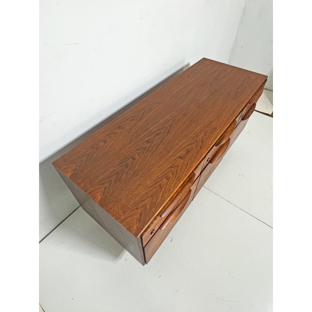 Jens Risom C. 1960s Jens Risom Mid-Century Walnut Credenza For Sale - Image 4 of 12