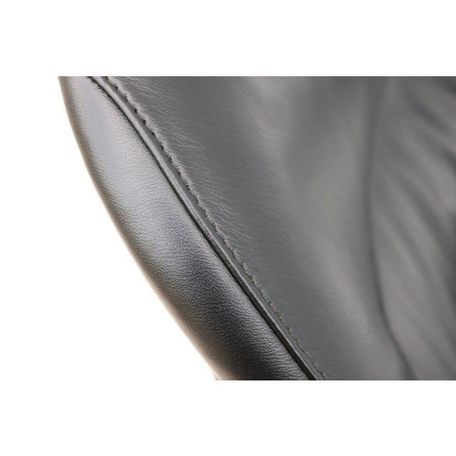 Steelcase Leap Ergonomic Office Desk Chair in Black Leather, Fully Adjustable For Sale - Image 15 of 18