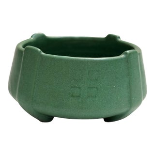 Early 20th C. Weller Matte Green Buttress-Footed Arts & Crafts Pottery Vessel For Sale