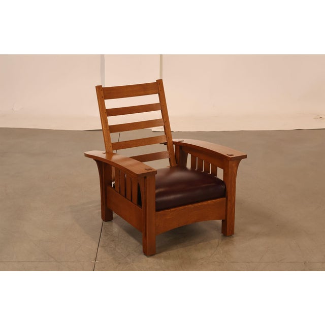 Stickley Stickley Mission Collection Pair Of Oak & Leather Bow Arm Morris Chairs For Sale - Image 4 of 18