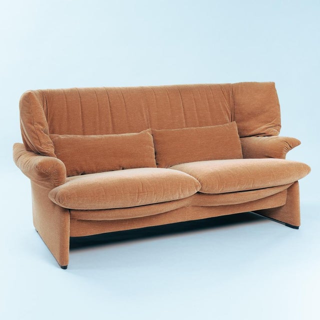 Portovenere Highback Sofa in Peach Upholstery by Vico Magistretti for Cassina, 1984 For Sale - Image 9 of 18