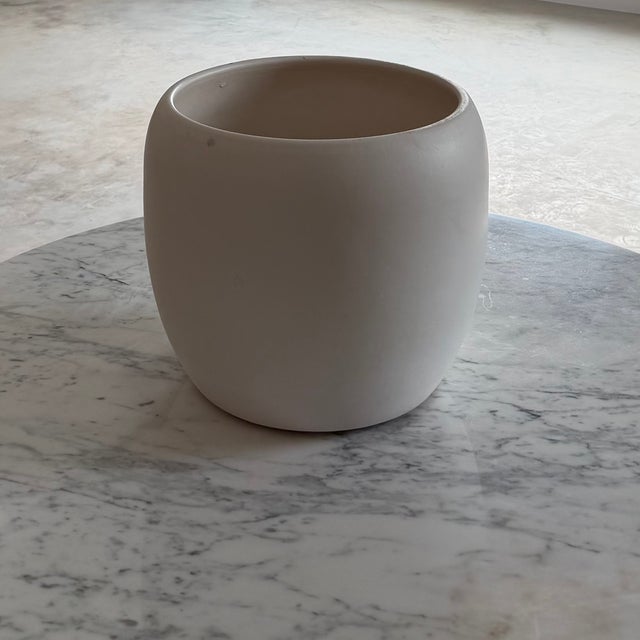Matte White Gainey Planter La Verne California J-12 Architectural Pottery For Sale - Image 9 of 15