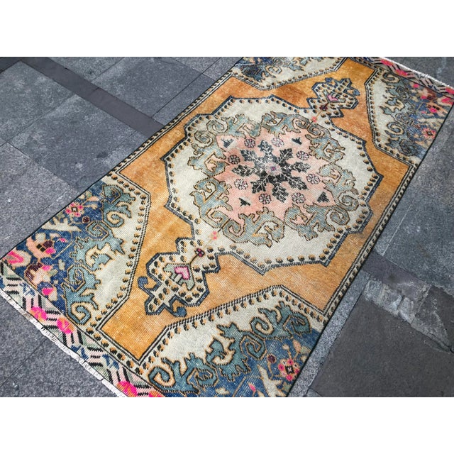 Turkish 1960s Vintage Turkish Oushak Wool Rug - 3′6″ × 6′10″ For Sale - Image 3 of 11