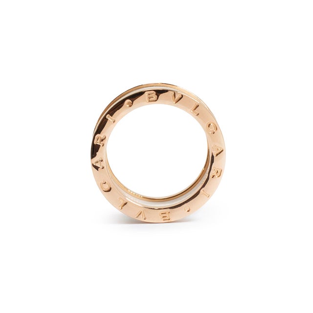 Early 21st Century Bvlgari b.zero1 Collection 18k Rose Gold White Ceramic Two Tone 4 Band Ring, Size 7.5 For Sale - Image 5 of 10