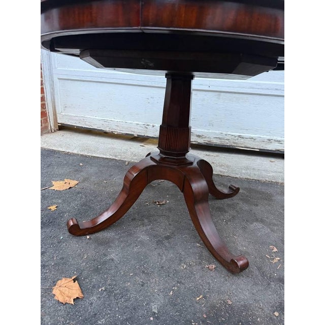 Vintage Regency Style Pedestal Inlaid Mahogany Round Dining Table With 2 Leaves For Sale - Image 4 of 17