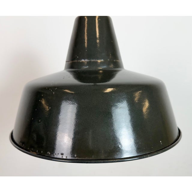 Industrial Black Enamel Factory Lamp with Iron Top, 1950s For Sale - Image 4 of 18