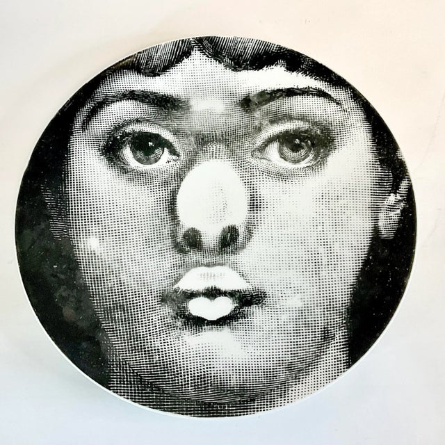 1960s Vintage Italian Abstract Piero Fornasetti #254 Tema E Variazoni Porcelain Decorative Plate For Sale - Image 10 of 10
