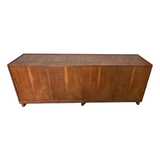 Vintage Baker Furniture Mid-Century Modern Walnut Credenza / Media Console For Sale