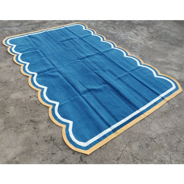 Handmade Cotton Vegetable Dyed Scalloped Edge Rug Royal Blue With Cream