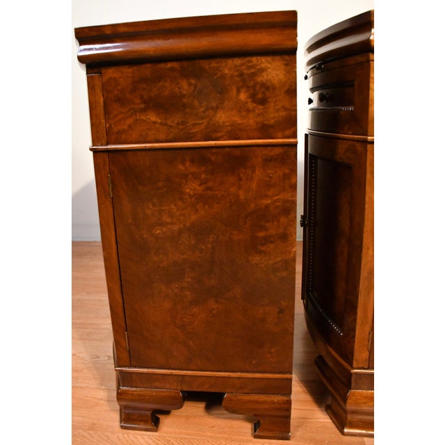 1930 Pair of English Regency Burl Walnut Nightstands / Bedside Tables / Commodes For Sale - Image 18 of 18