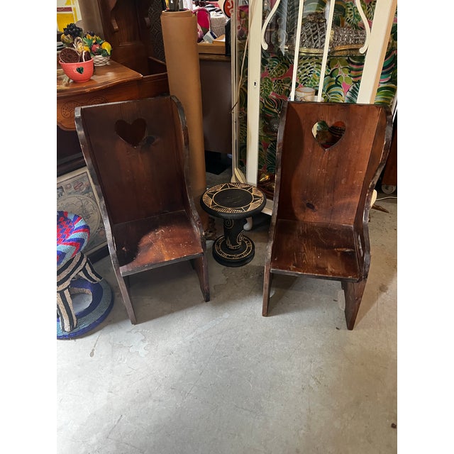 1970s Pair of Vintage Country Core Heart Shaped Children’s Chairs For Sale - Image 5 of 10