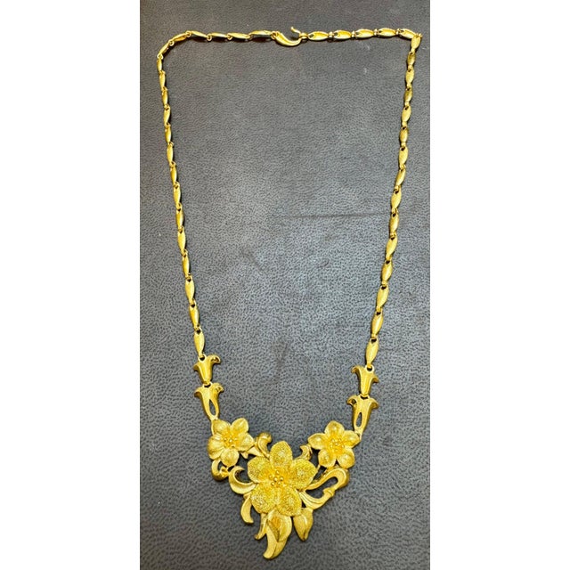 24 Karat Pure Gold Hand Made Yellow Gold Solid Flower Necklace, 37 Gm, 18 Inch For Sale - Image 9 of 18