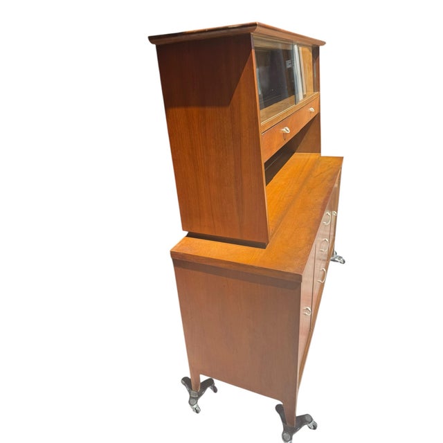 Broyhill Mid 20th Century Broyhill Hutch From the Premier Collection For Sale - Image 4 of 9