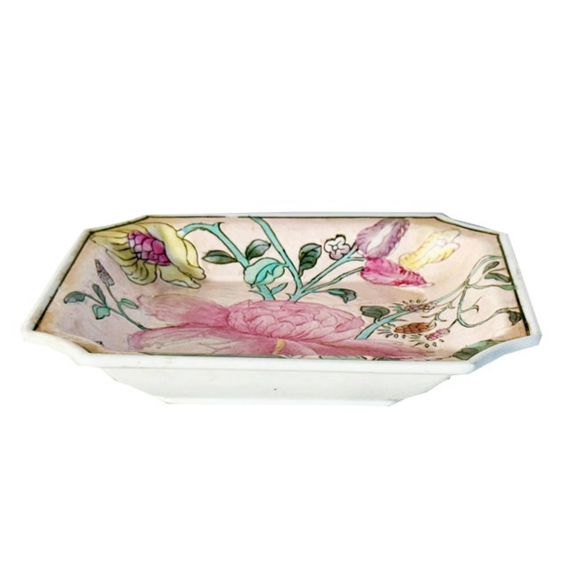Chinoiserie Vintage Hand-Crafted Porcelain Decorative Trinket Plate by HFP Macau For Sale - Image 3 of 6
