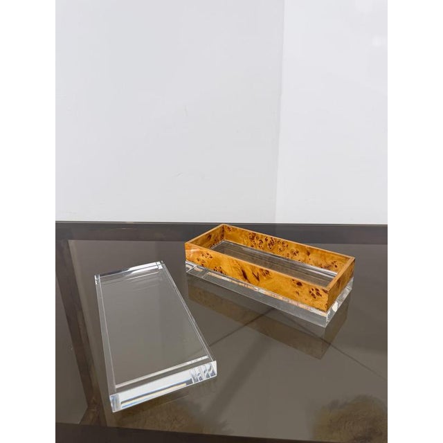Mid-Century Rectangular Box in Clear Acrylic Glass and Burl Wood, Italy, 1970s For Sale - Image 10 of 16