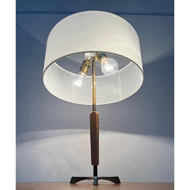 Mid-Century Wood and Brass Tripod Table Lamp, 1960s For Sale - Image 17 of 18