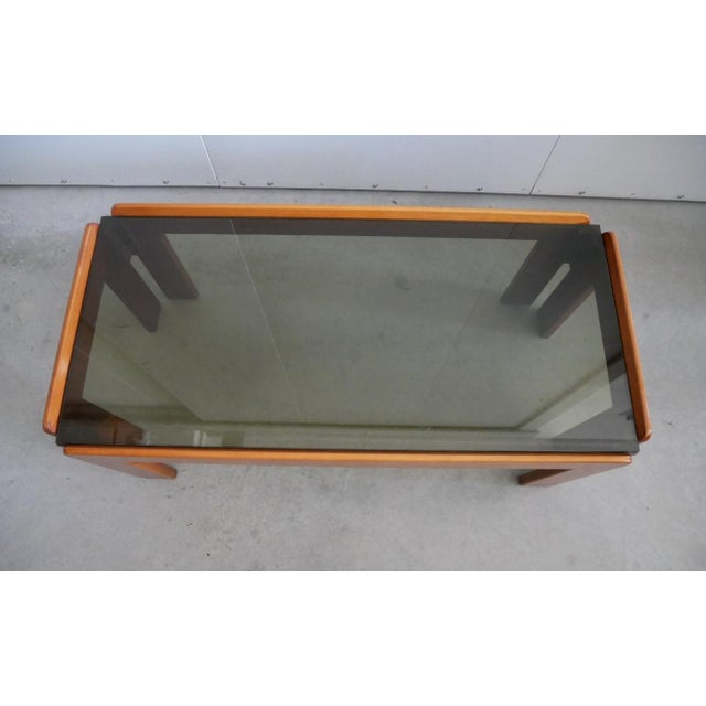 Code 2680 coffee or sofa table from the 1970s. Italian modernism rectangular coffee table from the 1970s. designed by afra...