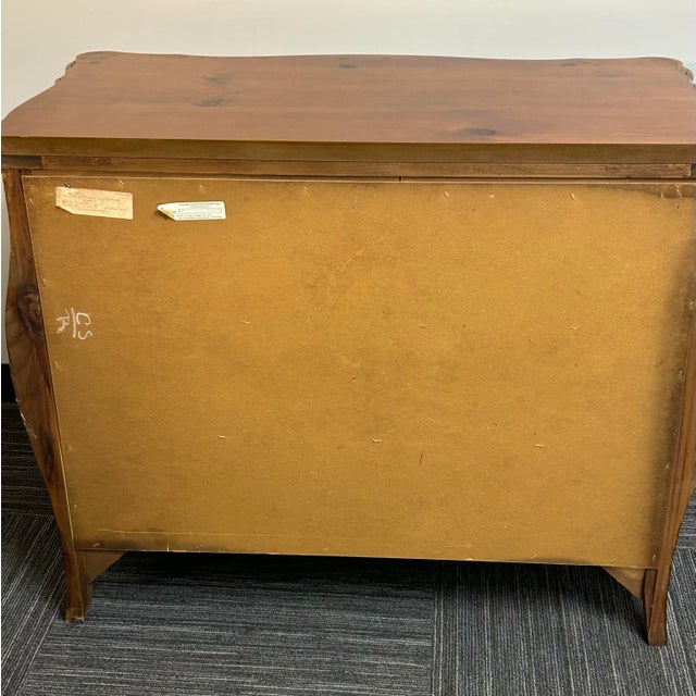 Late 20th Century French Accent Chest For Sale In Philadelphia - Image 6 of 7