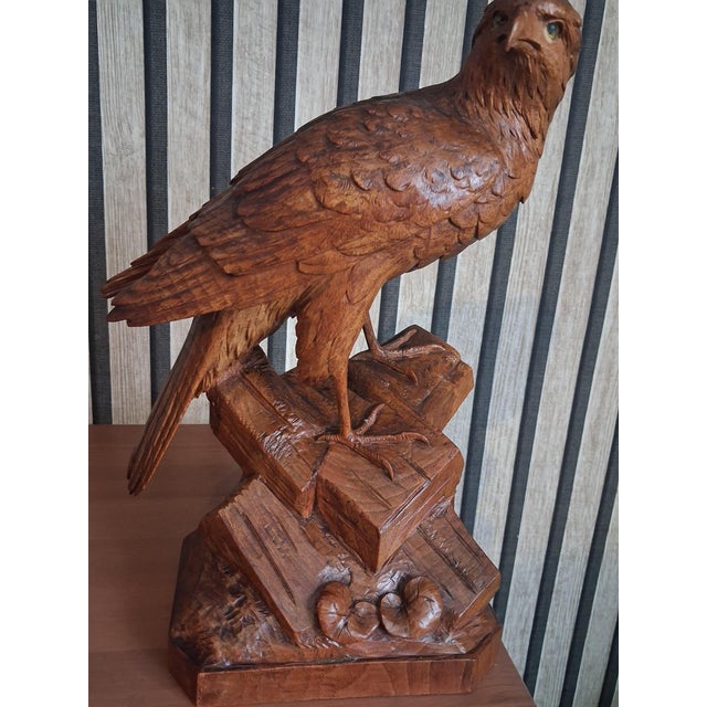 Brienz Swiss Woodcarvers, Eagle Sculpture, 1920s, Glass and Wood For Sale - Image 3 of 18