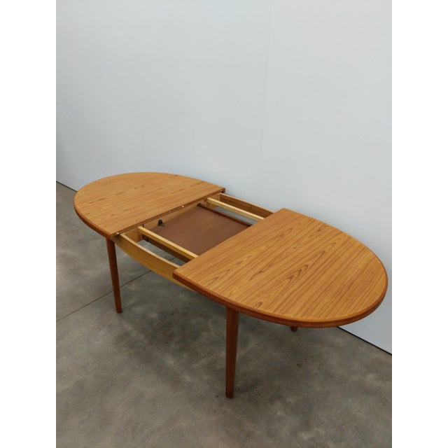 Mid-Century Modern Vintage Mid Century Modern Teak Extendable Dining Table For Sale - Image 3 of 10