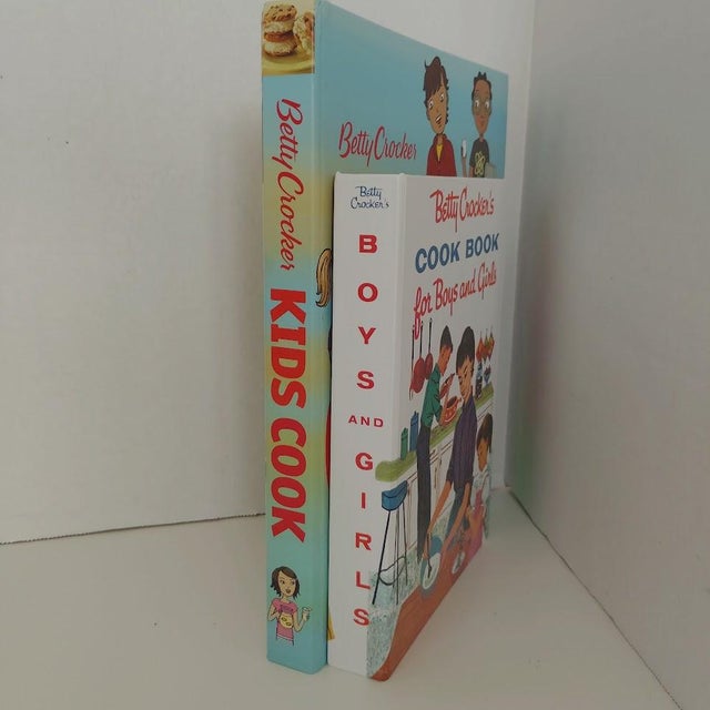 Betty Crocker's Cook Book for Boys and Girls, 1957, 2003 facsimile edition Size 8.25 x 6.5 x 1 Betty Crocker Kids Cook...