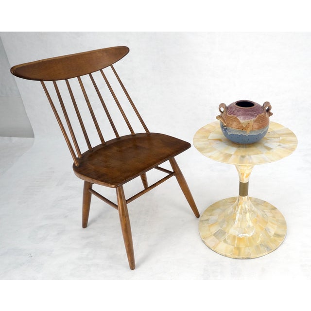 Maitland - Smith Mother of Pearl Veneer Patch Work Tulip Shape side End Table Stand MINT For Sale - Image 4 of 7