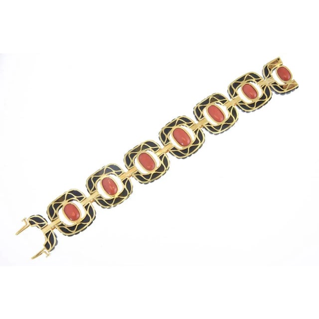 Modern Dramatic Onyx Coral Diamond Gold Link Bracelet For Sale - Image 3 of 10