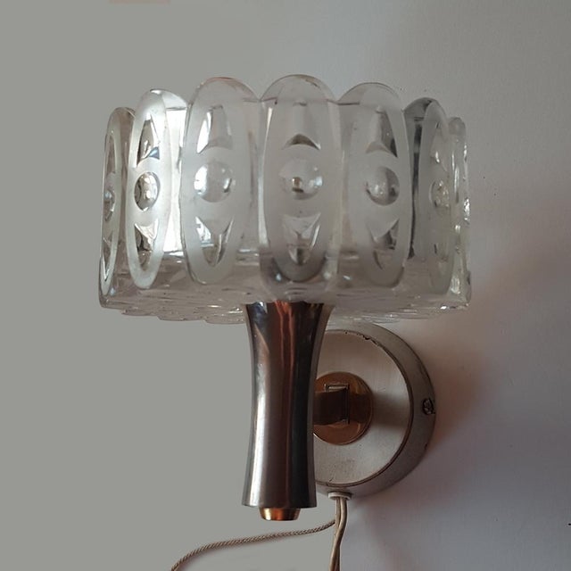 Mid-Century Modern Cut Crystal Wall Lamp, 1960s For Sale - Image 4 of 11