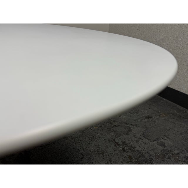 Eero Saarinen for Knoll Saarinen Round Dining Table, 42 Inches For Sale In San Francisco - Image 6 of 12