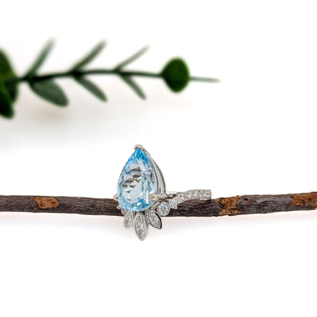 3.4ct Aquamarine Ring W Earth Mined Diamonds in 14k Solid Gold | Pe 13x9mm, Size 6.75 For Sale - Image 4 of 6
