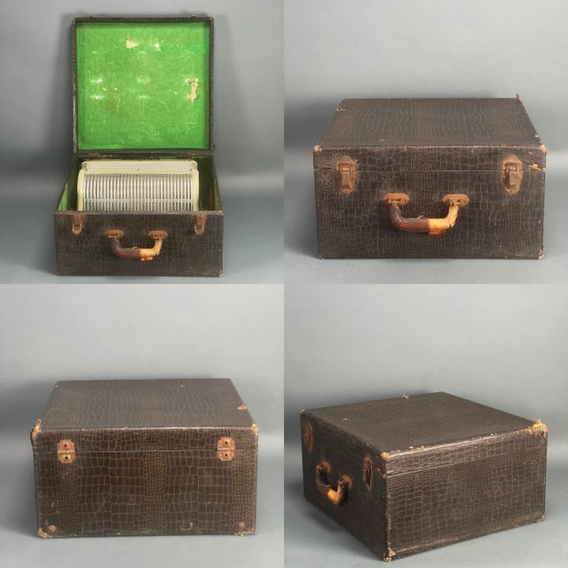 Vintage La Tosca Ivory Accordion With Case Clean Baffles Made in Italy For Sale In New York - Image 6 of 11