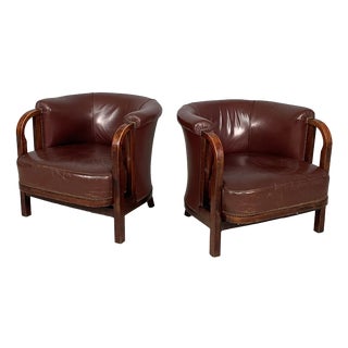 Austrian Burgundy Leather and Wood Tub Armchairs from Thonet, Early 1900s, Set of 2 For Sale