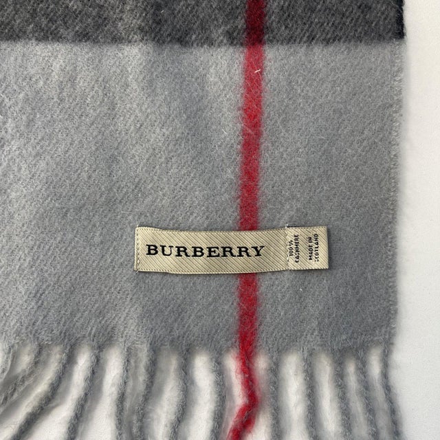 Light Gray Burberry Grey Plaid 100% Cashmere Scarf For Sale - Image 8 of 9