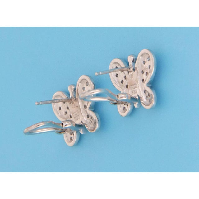 Contemporary Tous Diamond 18k White Gold Butterfly Huggie Earrings, 2 Pieces For Sale - Image 3 of 6