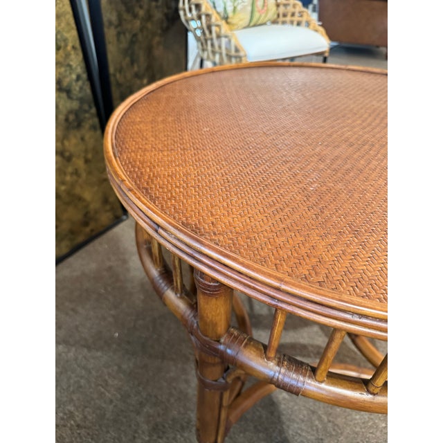 Chinese 1990s Vintage Ethan Allen Round Rattan End Table For Sale - Image 3 of 9