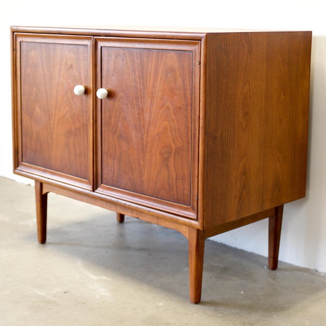 Dimensions: 36” L x 20" D x 31” H Origin: Drexel, Pennsylvania Designer: Kipp Stewart & Stewart MacDougall Manufacturer:...