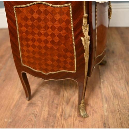 Louis XV Revival French Display Cabinets, Set of 2 For Sale - Image 11 of 12