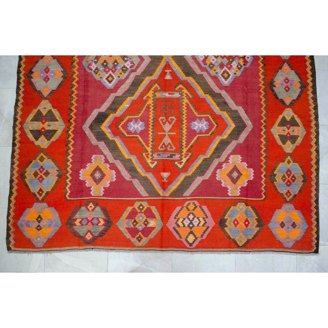 1980s Vintage Handmade Rug Organic Wool Turkish Kilim Oversize Area Rug - 6′8″ X 12′4″ For Sale - Image 12 of 15