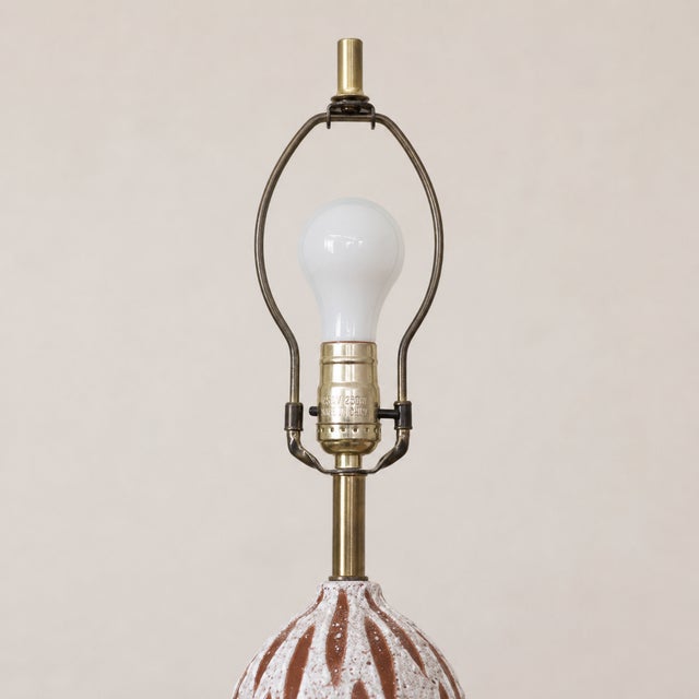 1970s Textured Ceramic Table Lamp, Brown White Lava Glaze Mid Century Lamp DESCRIPTION A striking mid-century ceramic lava...