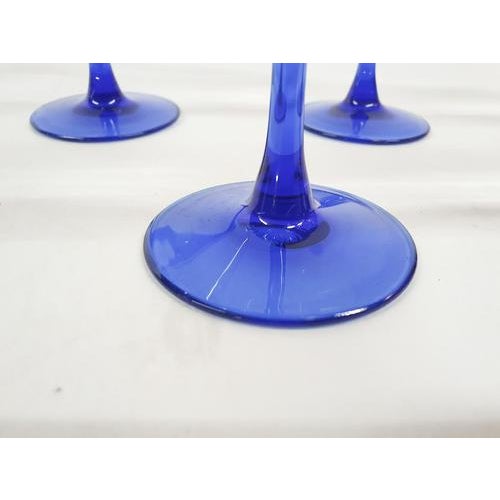 Vintage Blue Wine Glasses attributed to Luminarc, France, 1960s, Set of 5 For Sale - Image 4 of 6